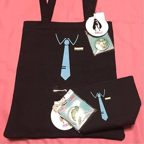 Amazon Co Jp しまむら 初音ミク トートバック ポーチ 2点セット 黒 ネクタイ柄 缶バッジ付き ホビー 通販