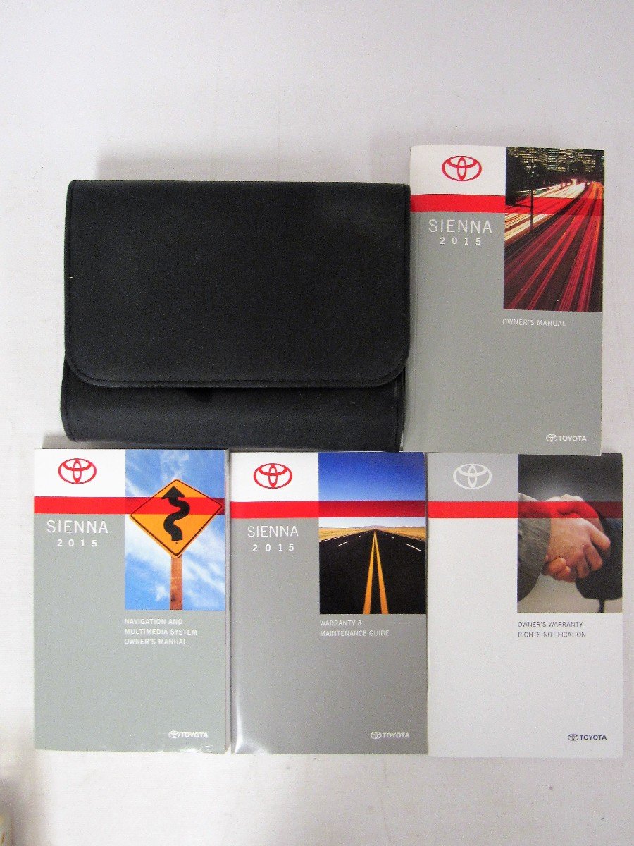 Amazon.com: 2015 Toyota Sienna Owners Manual Guide Book: Toyota: Everything  Else