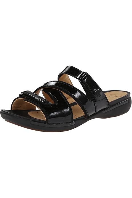 clarks women's un saffron walking sandal