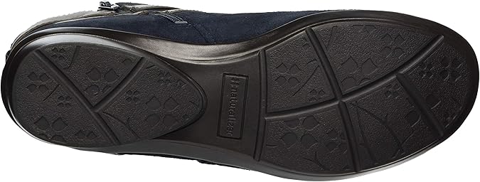 cassandra naturalizer boots