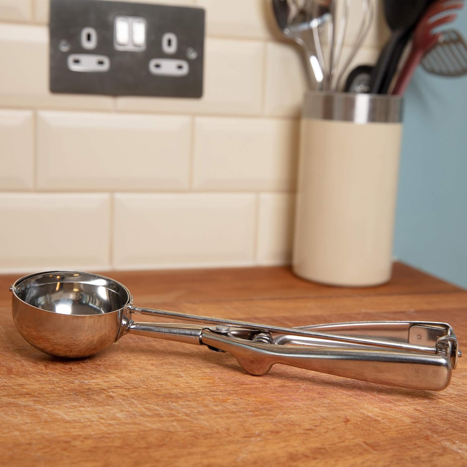 TRIXES Ice Cream Scoop with Easy Trigger, Non Stick Large Sized (6cm) Stainless Steel Cookie Scoops for Meatballs Melon Balls - Image 3