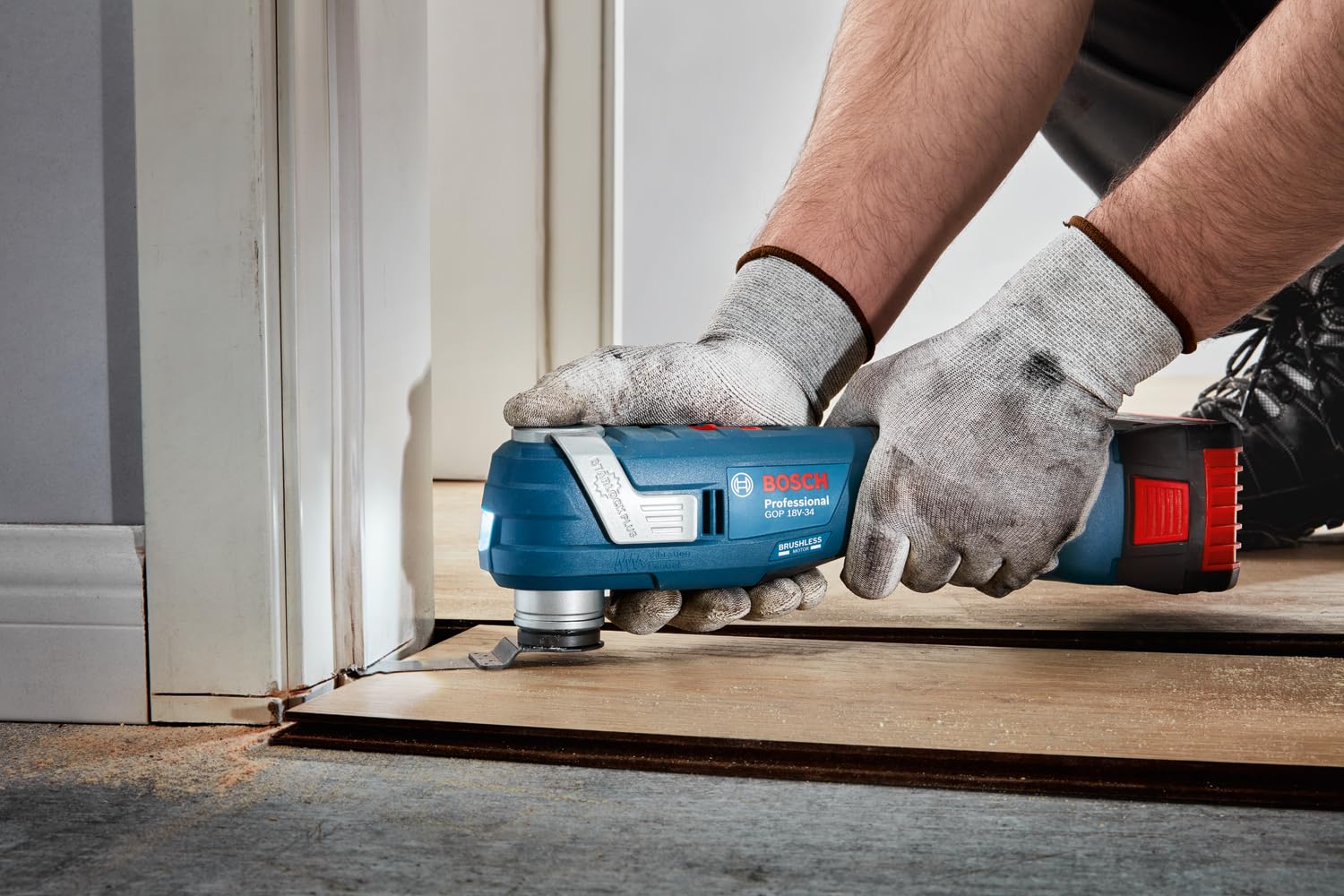 Bosch Professional 18V System Akku Multi-Cutter GOP 18V-34 (bürstenloser Motor, Vibration Control, 180mm schlanker Griff, inkl. 1x Sägeblatt, L-BOXX, ohne Akku/ Ladegerät) 4