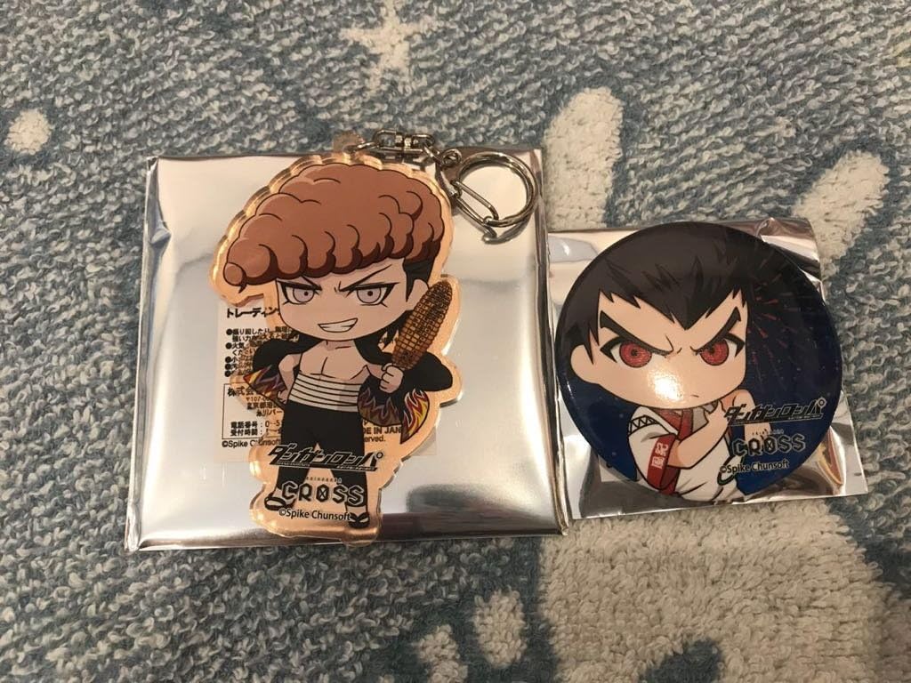Amazon Co Jp 秋葉原クロスカフェ ダンガンロンパ アクリルキーホルダー大和田 缶バッジ石丸 ホビー 通販