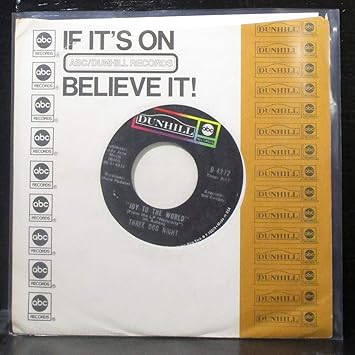 Three Dog Night Three Dog Night Joy To The World I Can Hear You Calling 7 Vinyl 45 Record Amazon Com Music