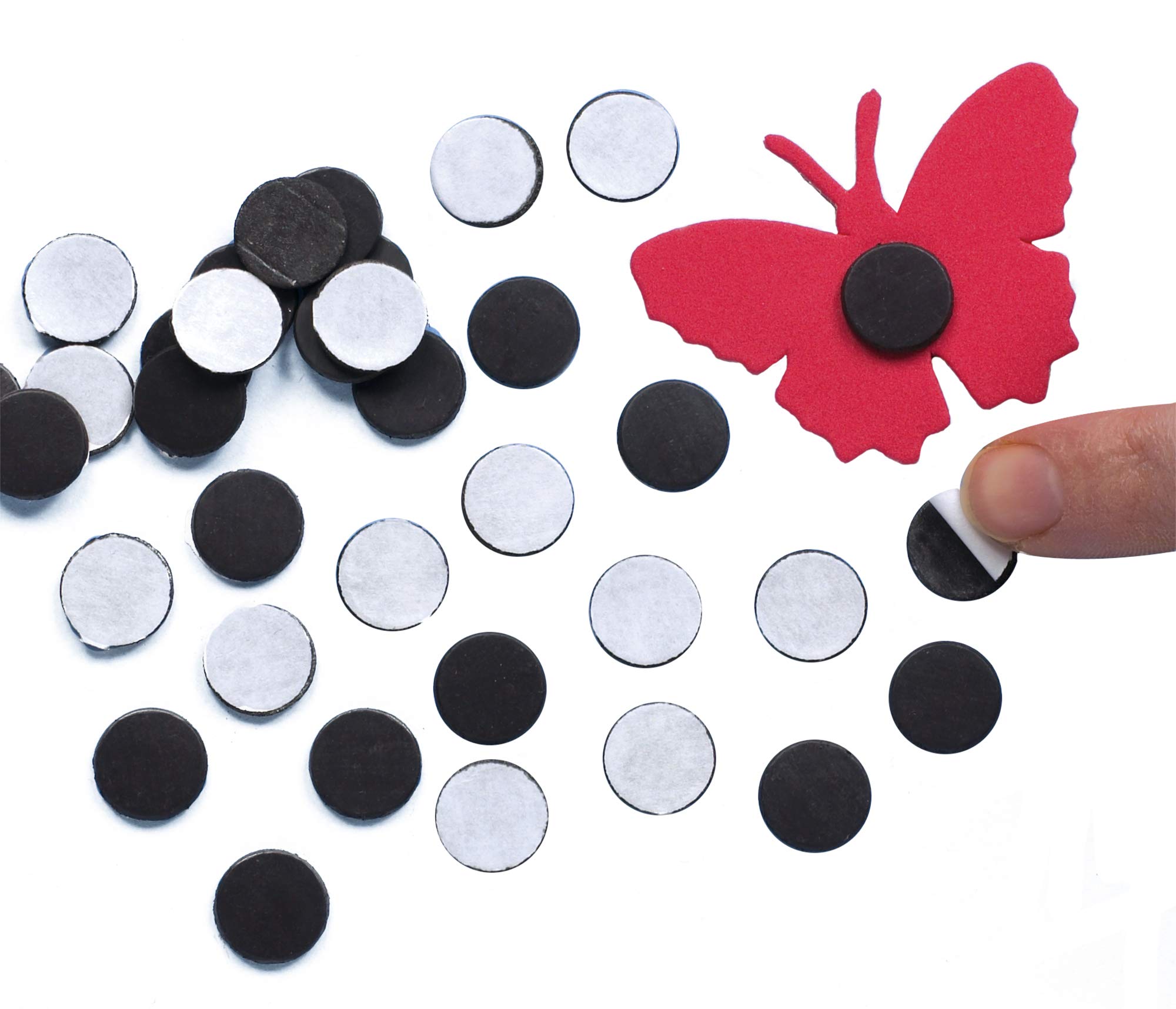 Baker Ross EC1303 Self-Adhesive Discs Value Pack — Kids' Crafts for Magnets, Displays, Models and Decorations (Pack of 150), Black, 12mm