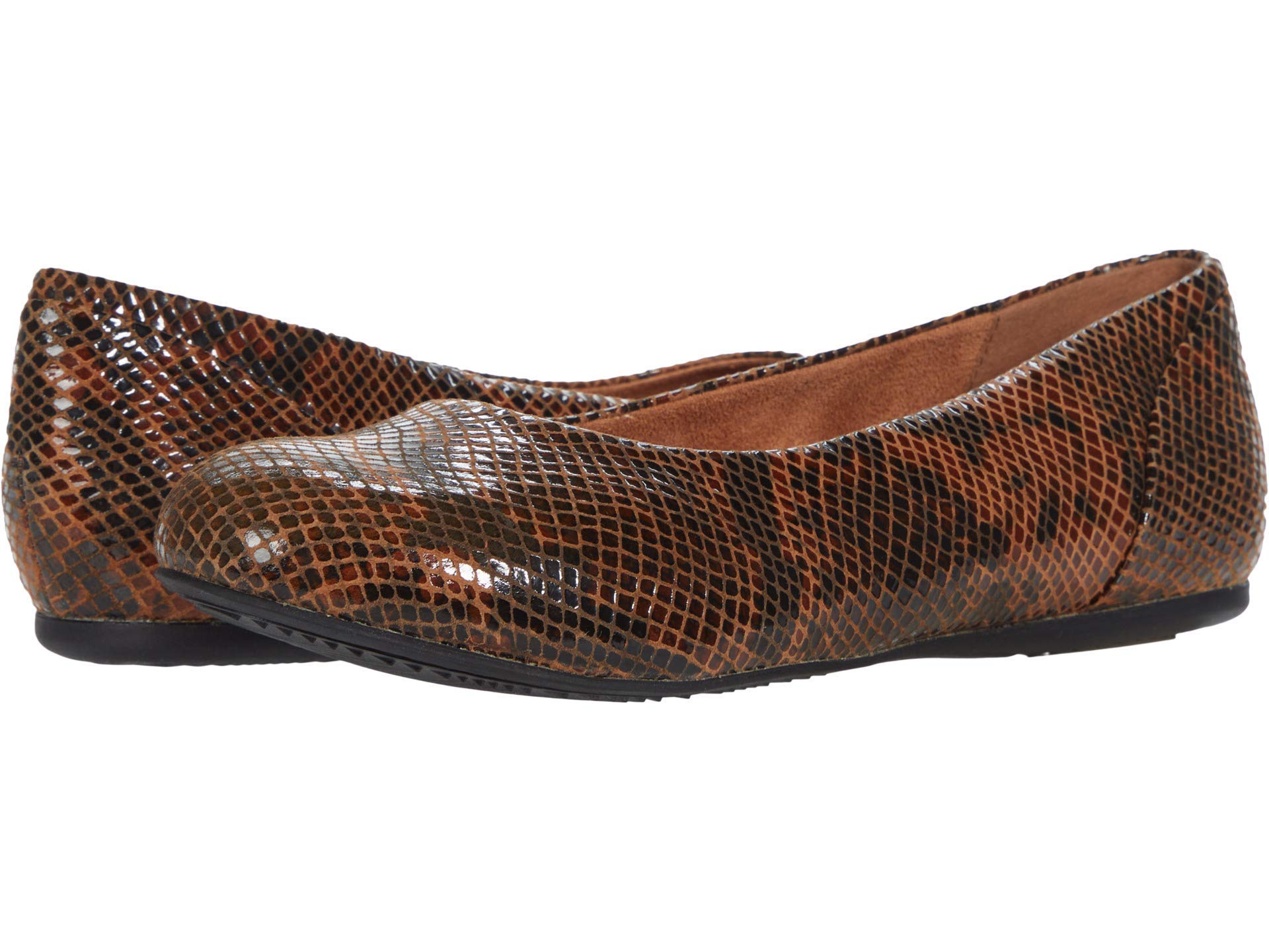 SoftWalk Women’s Sonoma Flat