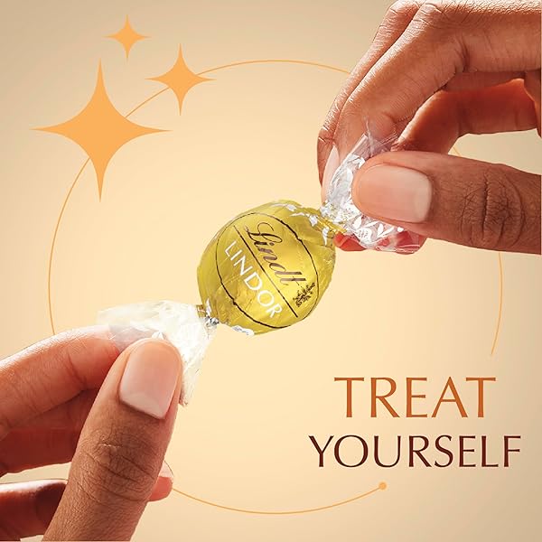 LINDT LINDOR WHITE CHOCOLATE CANDY TRUFFLES, WHITE CHOCOLATE WITH SMOOTH, MELTING TRUFFLE CENTER, 5.1 OZ. BAG