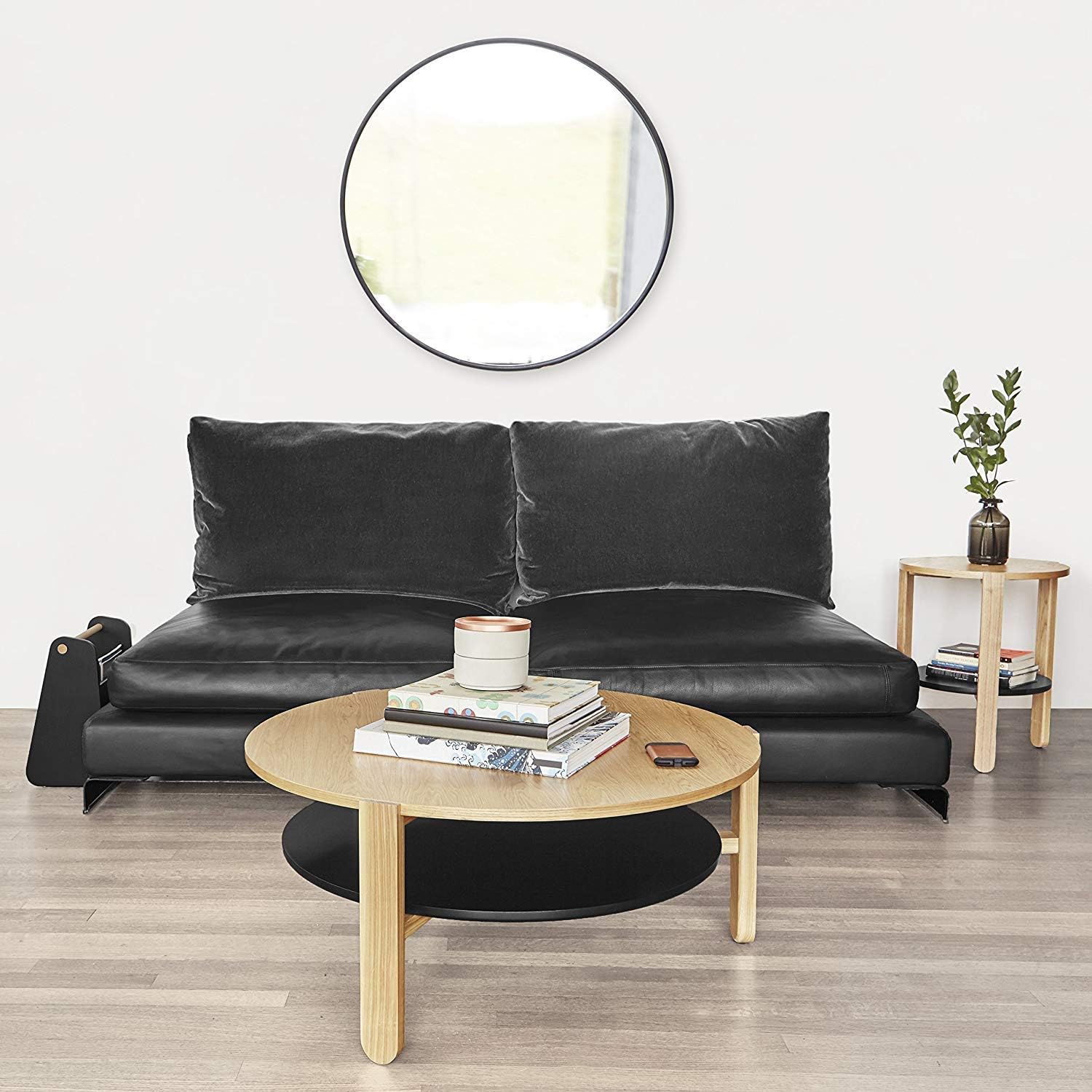 Umbra 1008243-040 Hub Wall Mirror With Rubber Frame - 24-Inch Round Wall Mirror for Entryways, Washrooms, Living Rooms and More, Doubles as Modern Wall Art, Black: Home & Kitchen