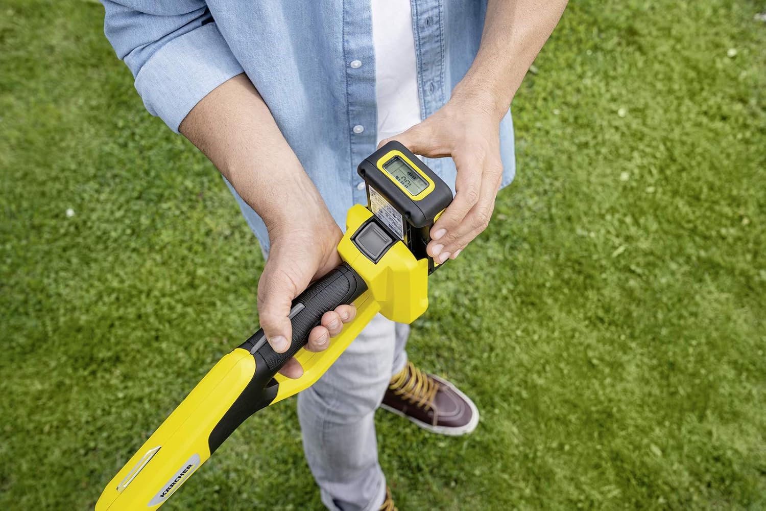 Kärcher 18v Cordless Pole Saw PSA 18-20, blade length: 20 cm, length: up to 2.90 m, automatic chain lubrication - Image 5