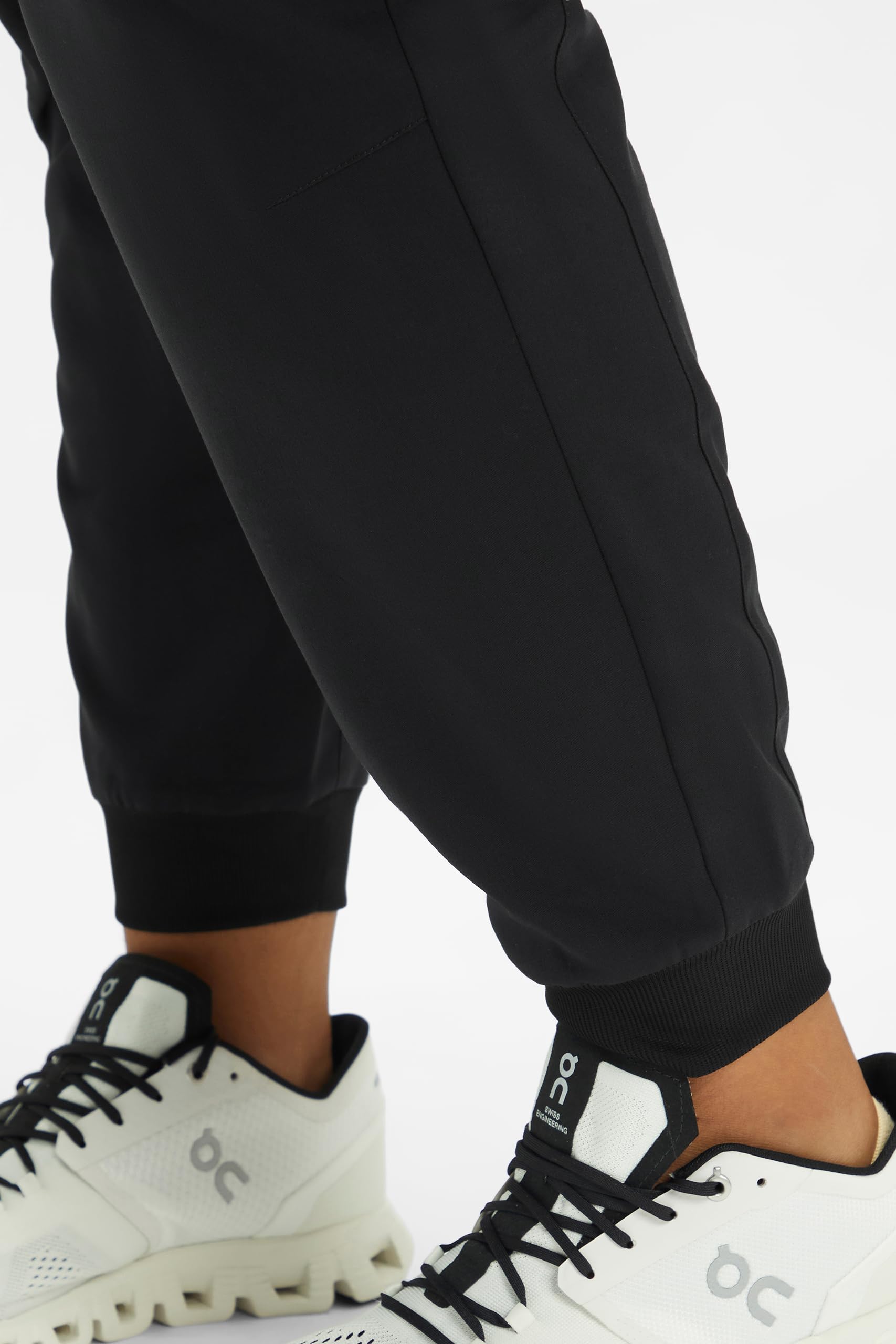 Fabletics Women's Active Scrub Jogger - MotionTech, Pocket-Packed, Lightweight, Wrinkle-Resist, Semi-Slim Fit