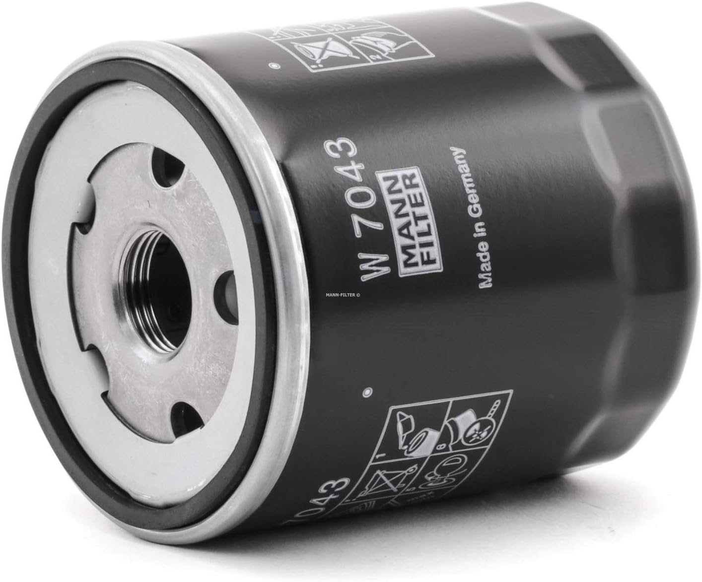 Mann Filter W7043 Oil Filter Amazon.co.uk Car & Motorbike