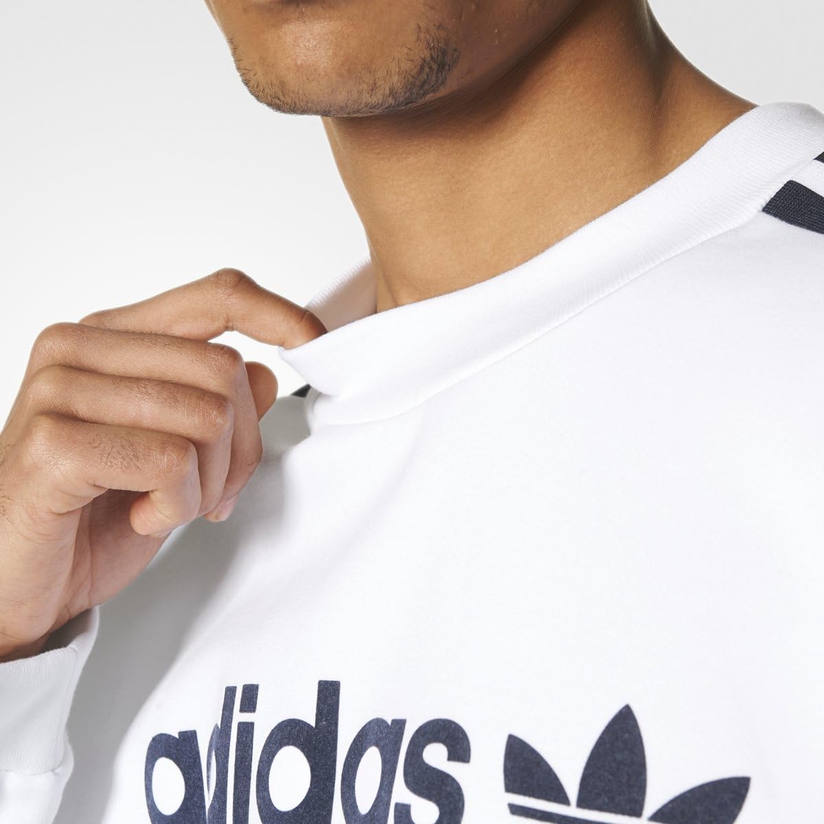 adidas originals linear crew neck sweatshirt