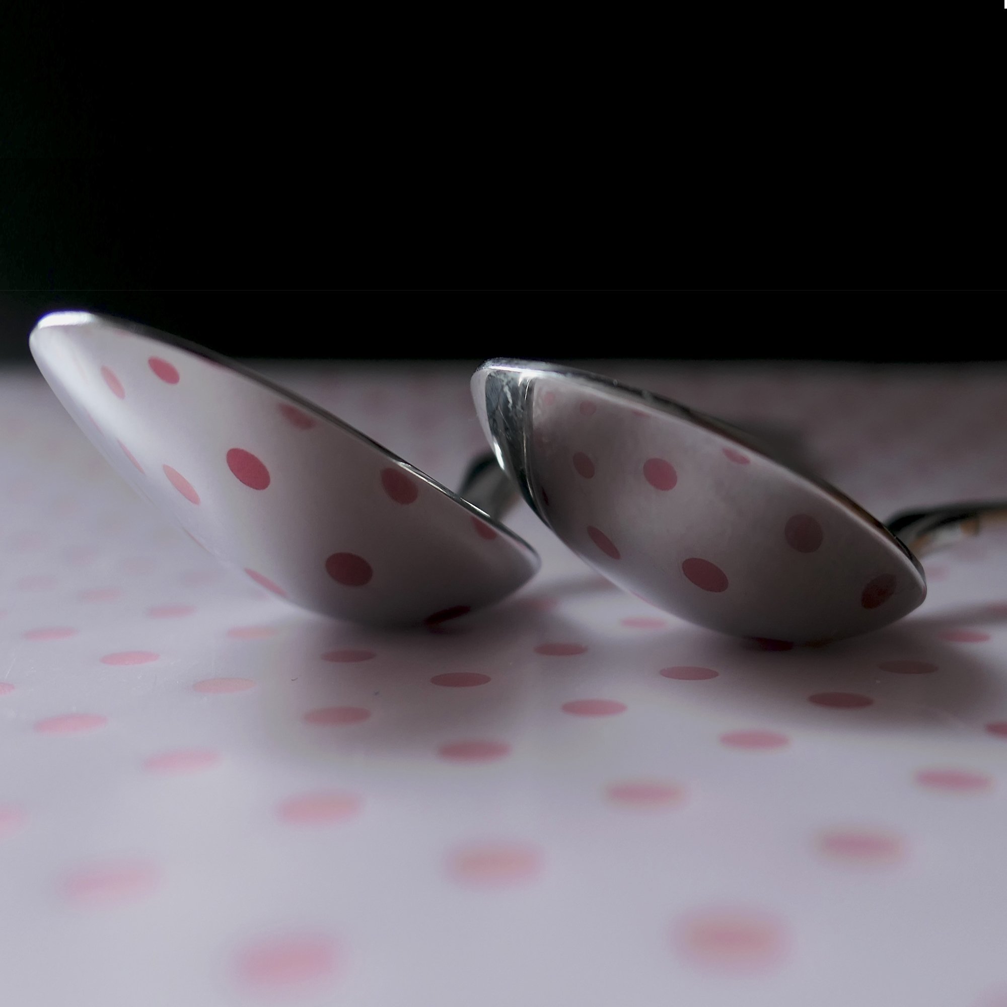 8-piece 18/10 Stainless Steel Teaspoon set of 8, 6.7inch, nice laser pattern on handle