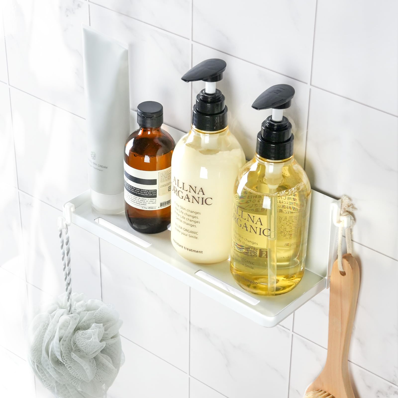 atRise 浴室ラック 【ものが落ちにくい傾斜設計】浮かせる収納 マグネット フック付き お風呂 風呂 浴室 収納 掃除用具 (ホワイト, ラック) の商品画像