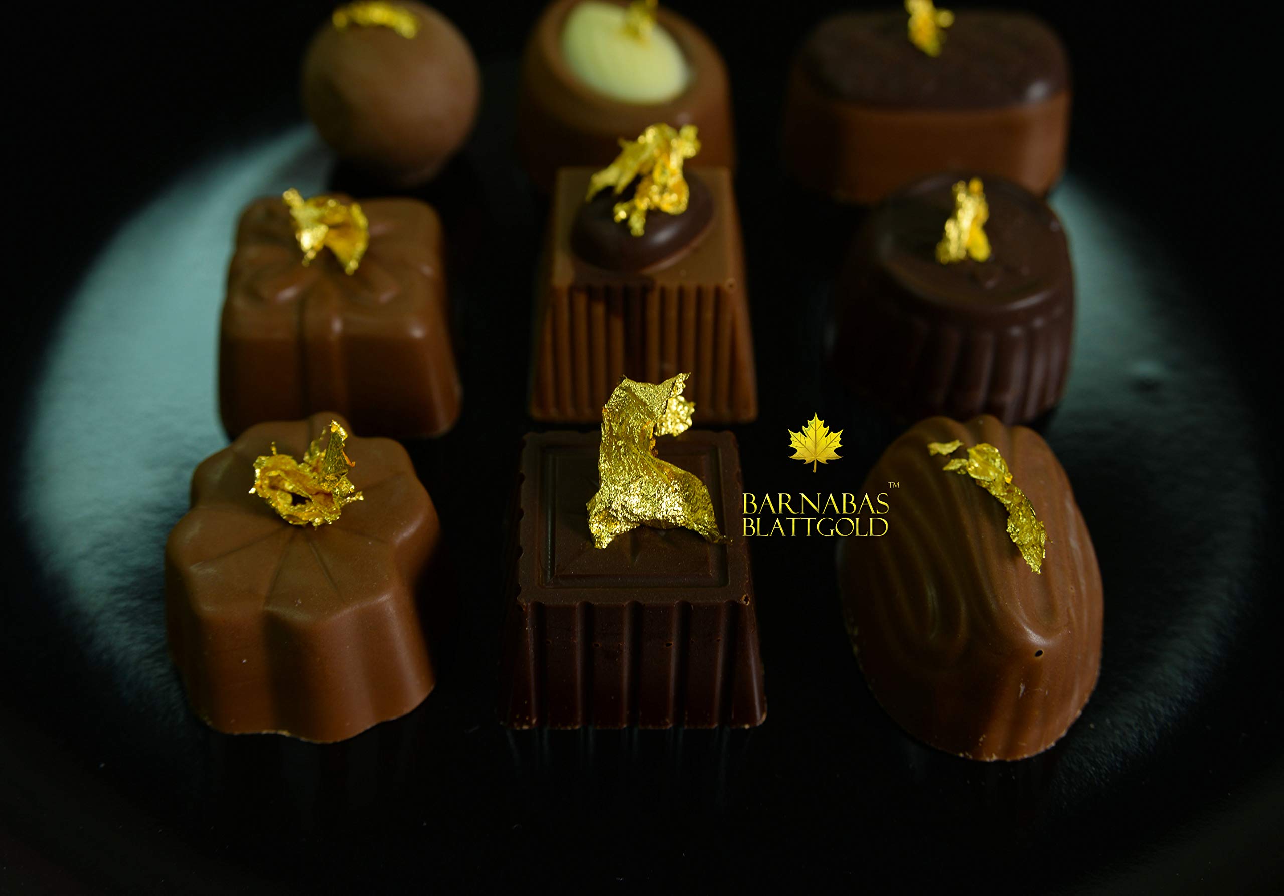 Barnabas Blattgold Genuine Edible Gold Flakes, 150mg/Jar, Edible Gold Leaf for Cake Decorations, for Baking, for Drinks and for Food