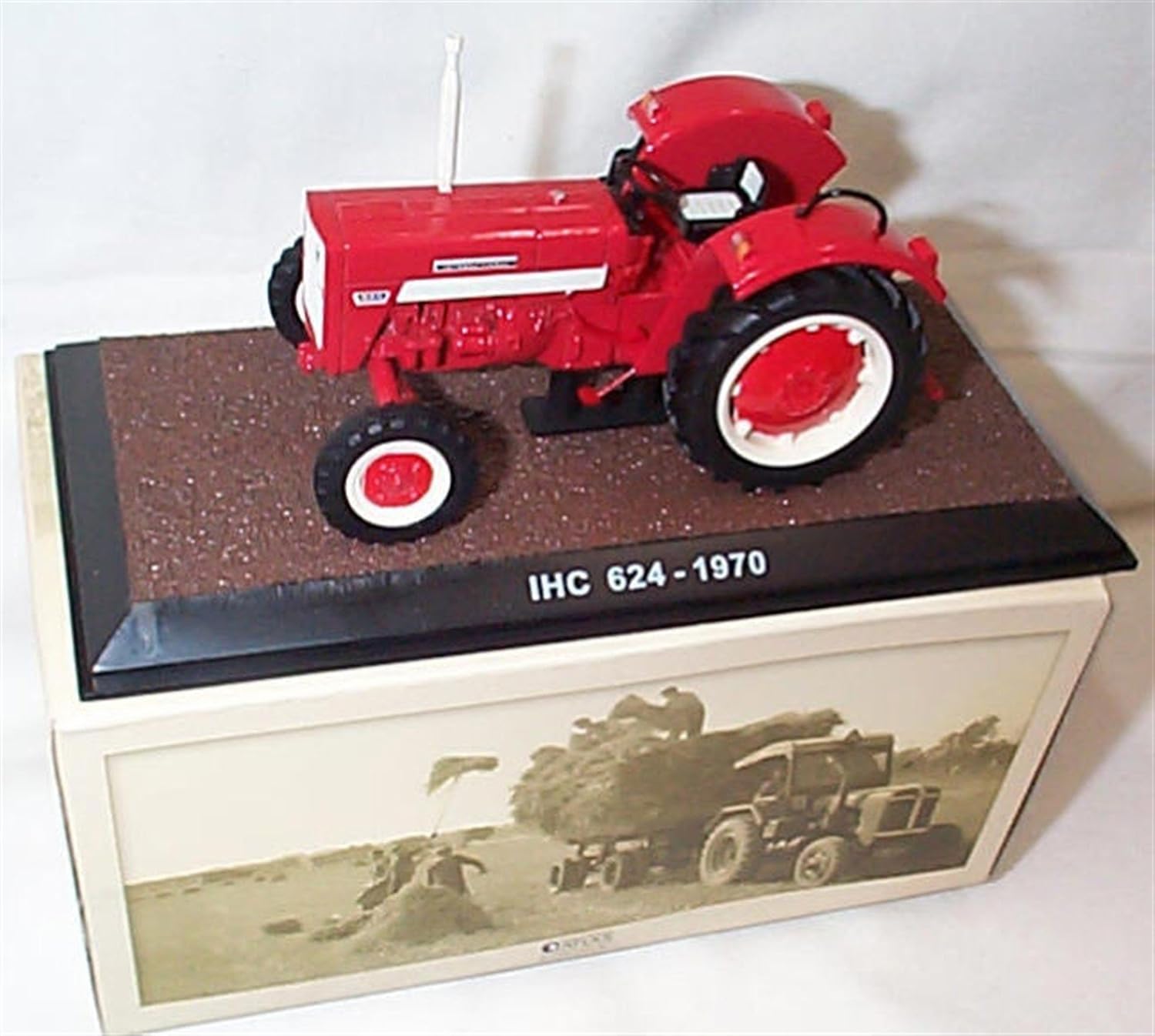 toy massey ferguson tractor pre 1970