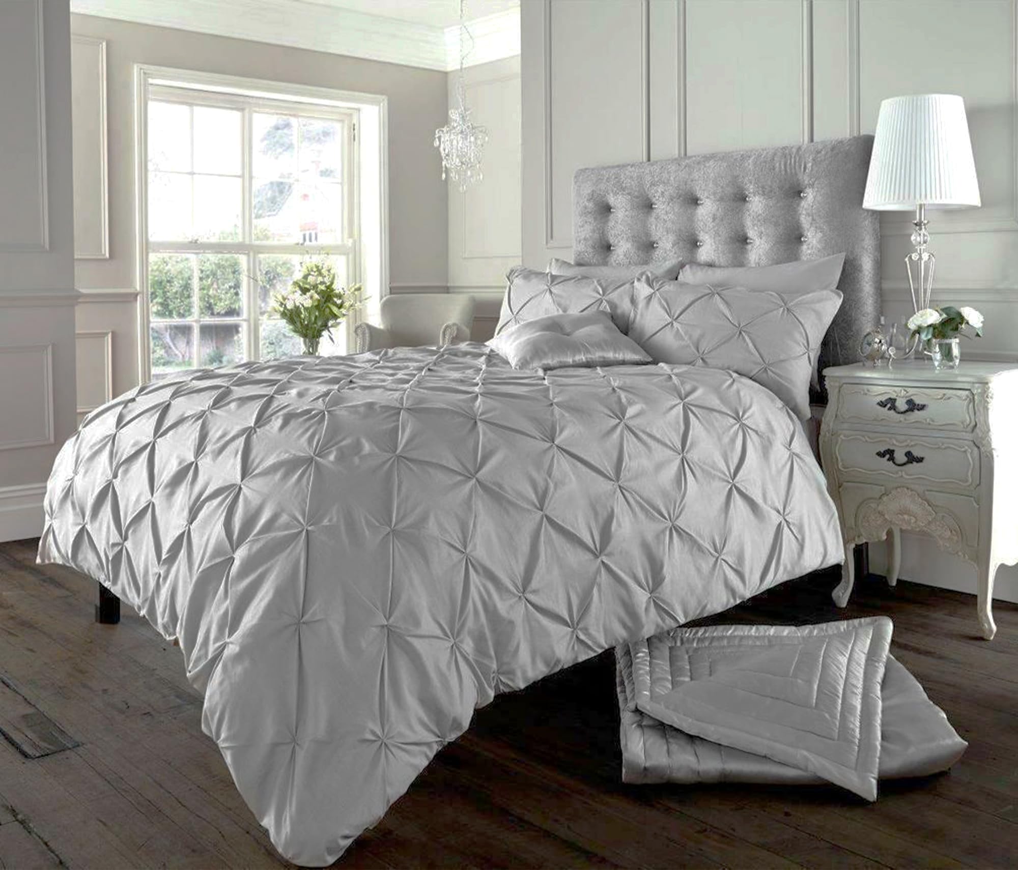 Velvet Stitch Alexander PinTuck Quilt Duvet Cover with Matching Pillow Case Reversible Comfortable Bedding Set (Silver, Double)