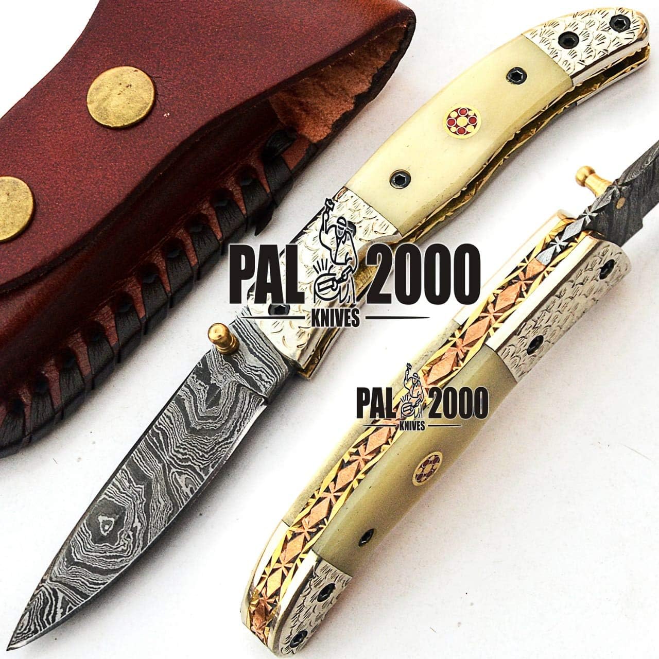 coltello pieghevole con lame di damasco