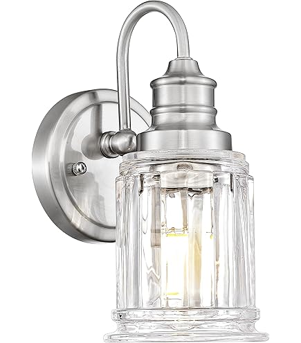 Aspen Creative 62089, One-Light Metal Bathroom Vanity Wall Light Fixture, 6" Wide, Transitional