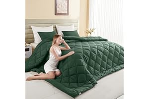 MIOTO 132x120 Alaskan King Comforter, Extra Large King Size Comforter Oversized, All Season Soft Lightweight Quilt Down Alternative Duvet Insert with 8 Corner Tabs(120x132, Emerald Green)