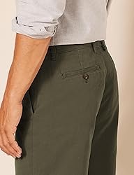 Amazon Essentials Men's Classic-Fit 9" Chino