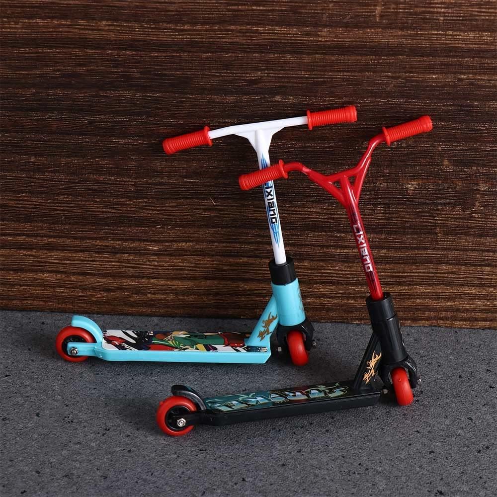 2Pcs Finger Scooter Mini Two Wheel Toys,Mini Scooters Finger Board Accessories,Tiny Trick Scooter for Party Favors,Finger Training,Birthday Gifts,Magic Kits and Accessories,Juggling Sets,