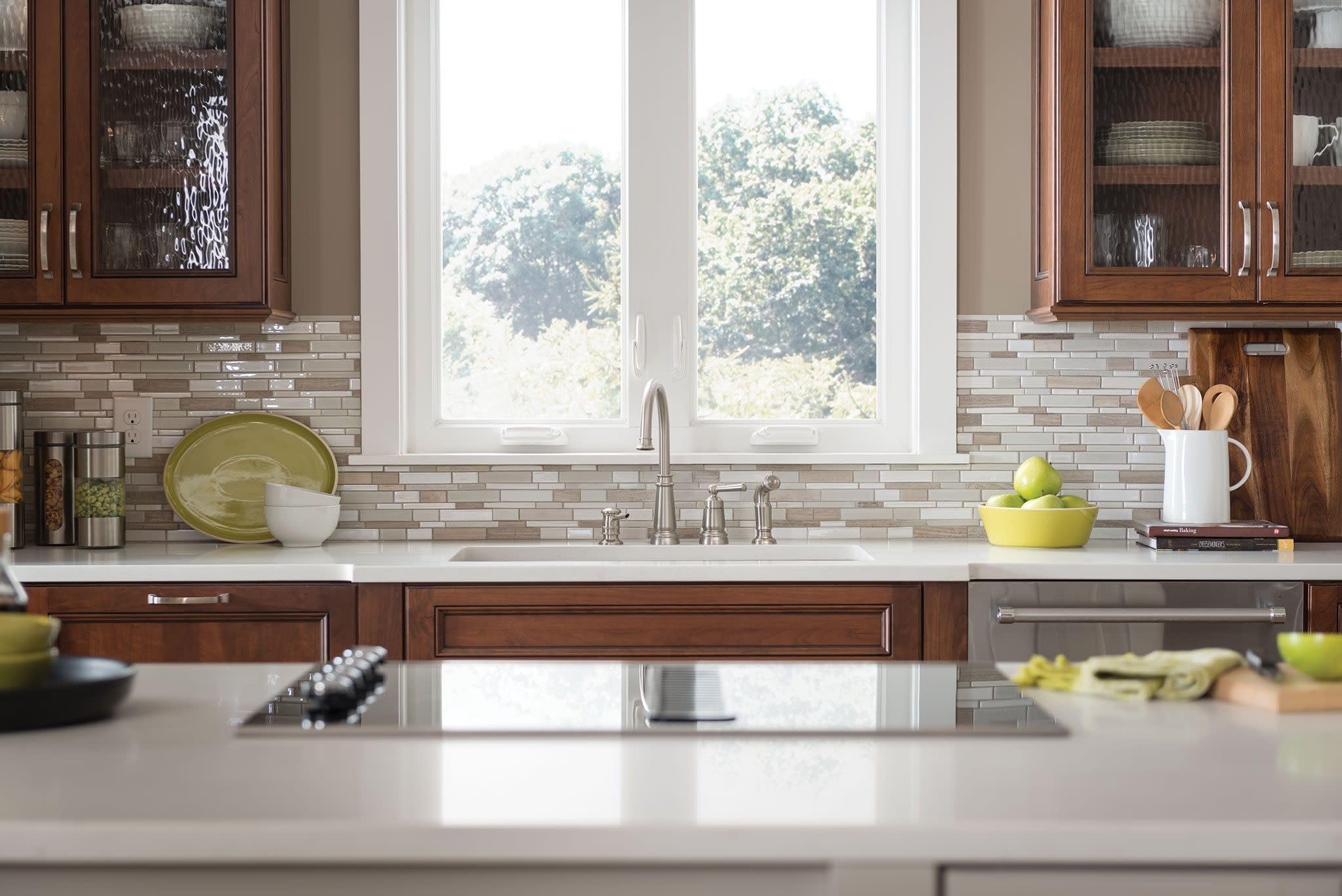 Moen 87042SRS Edison Spot Resist Stainless One-Handle High Arc 4-hole Kitchen Faucet with Side Sprayer and Soap Dispenser