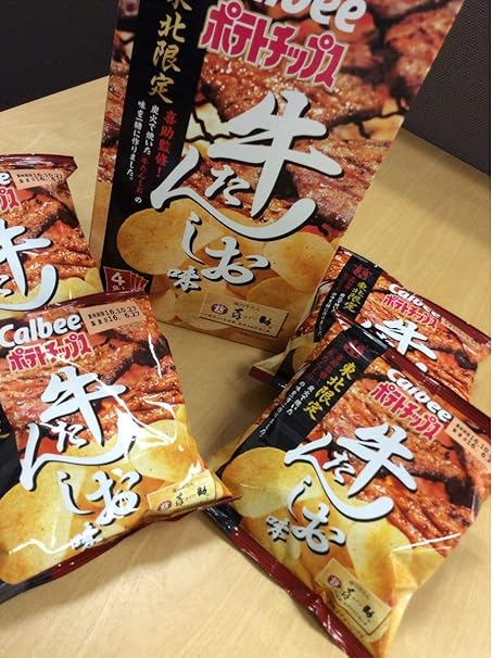 Amazon 東北限定 カルビー ポテトチップス 牛たんしお味 100g 25g 4袋 カルビー 食品 飲料 お酒 通販