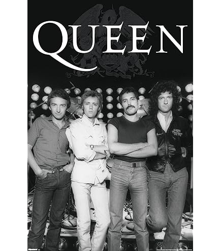 Amazon.com: Queen Seated Poster - 24