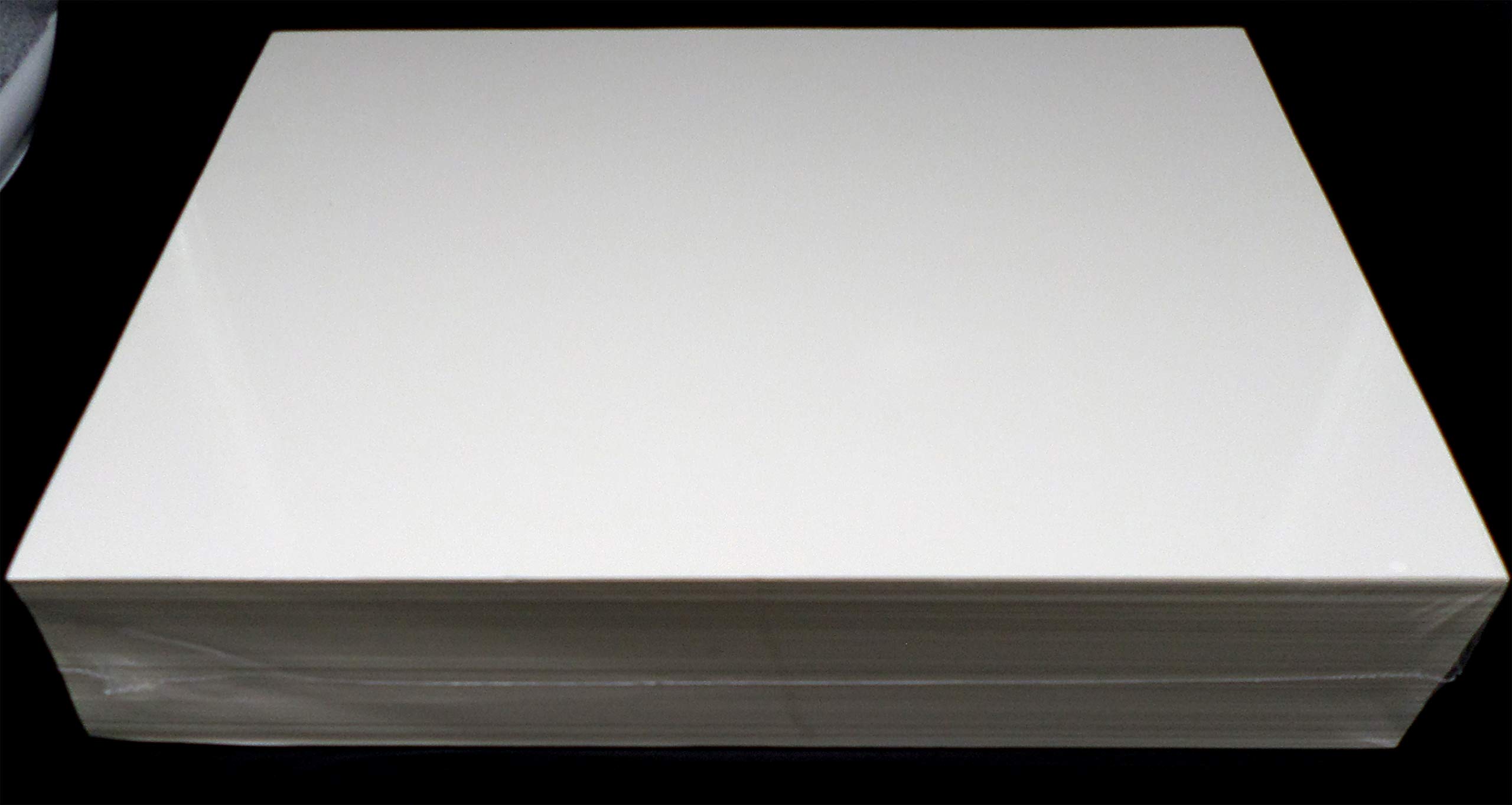 docsmagic.de 100 Magazine Size Comic Backing Boards - 218 x 282 mm - 24pt White