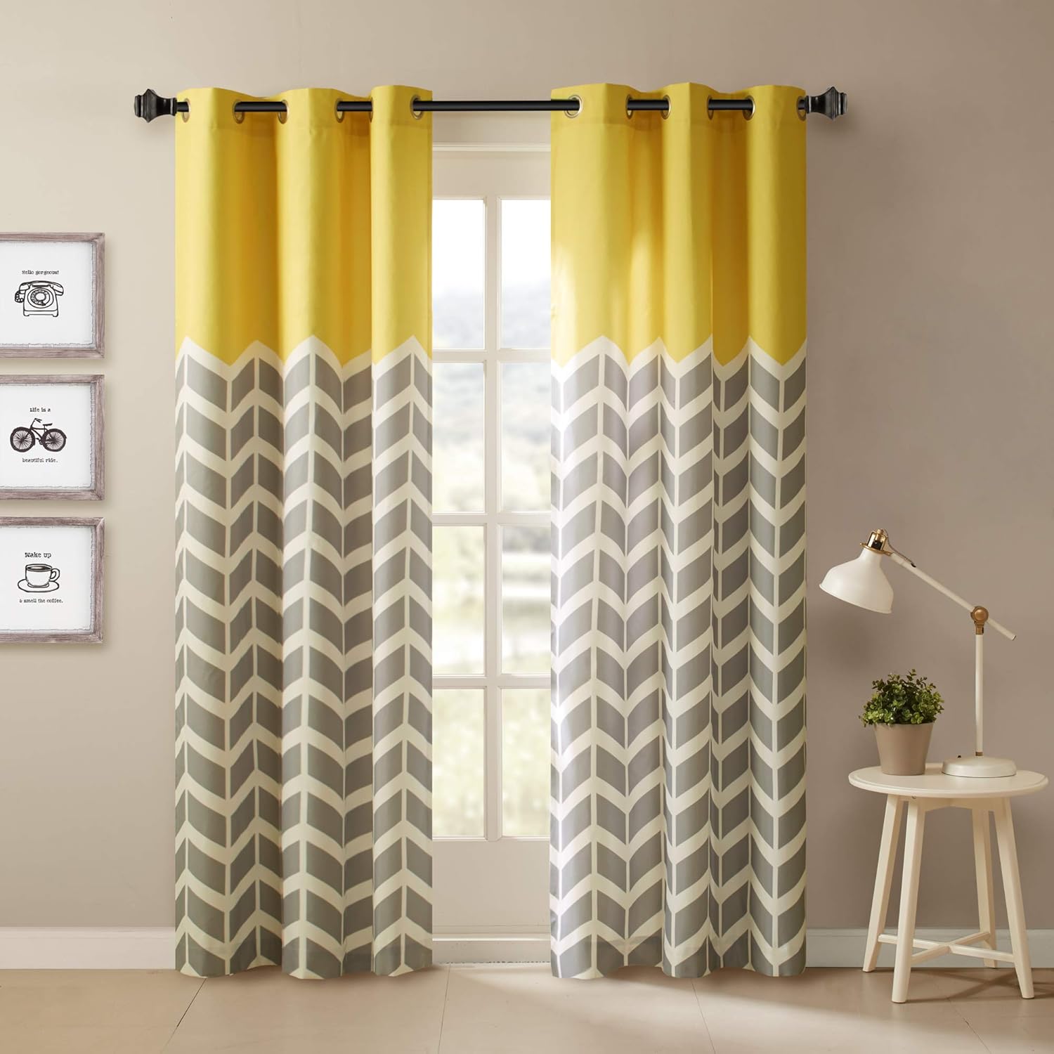 Amazon Com Intelligent Design Yellow In Grey Chevron Printed