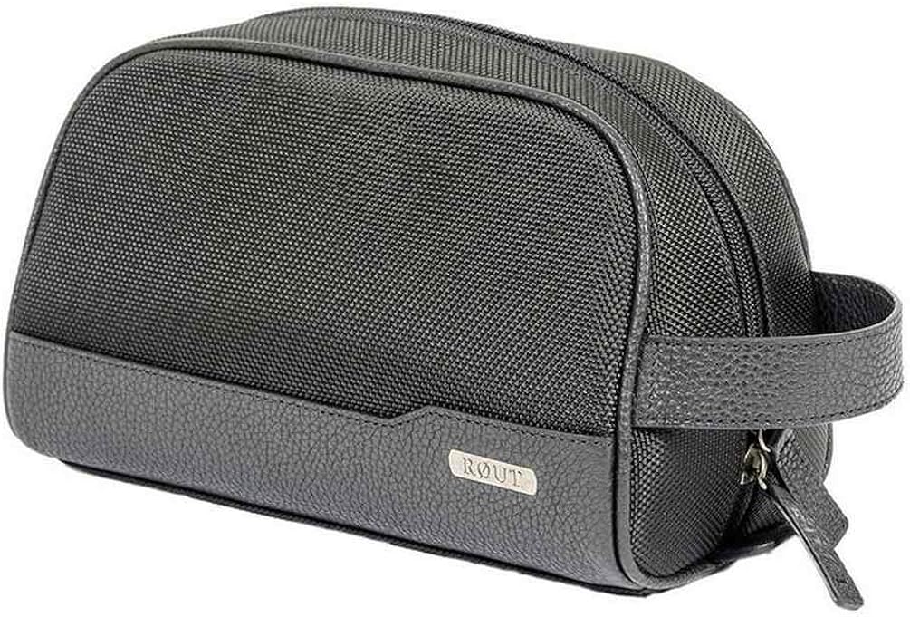 clamshell toiletry bag