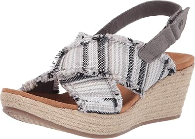 minnetonka sandals amazon