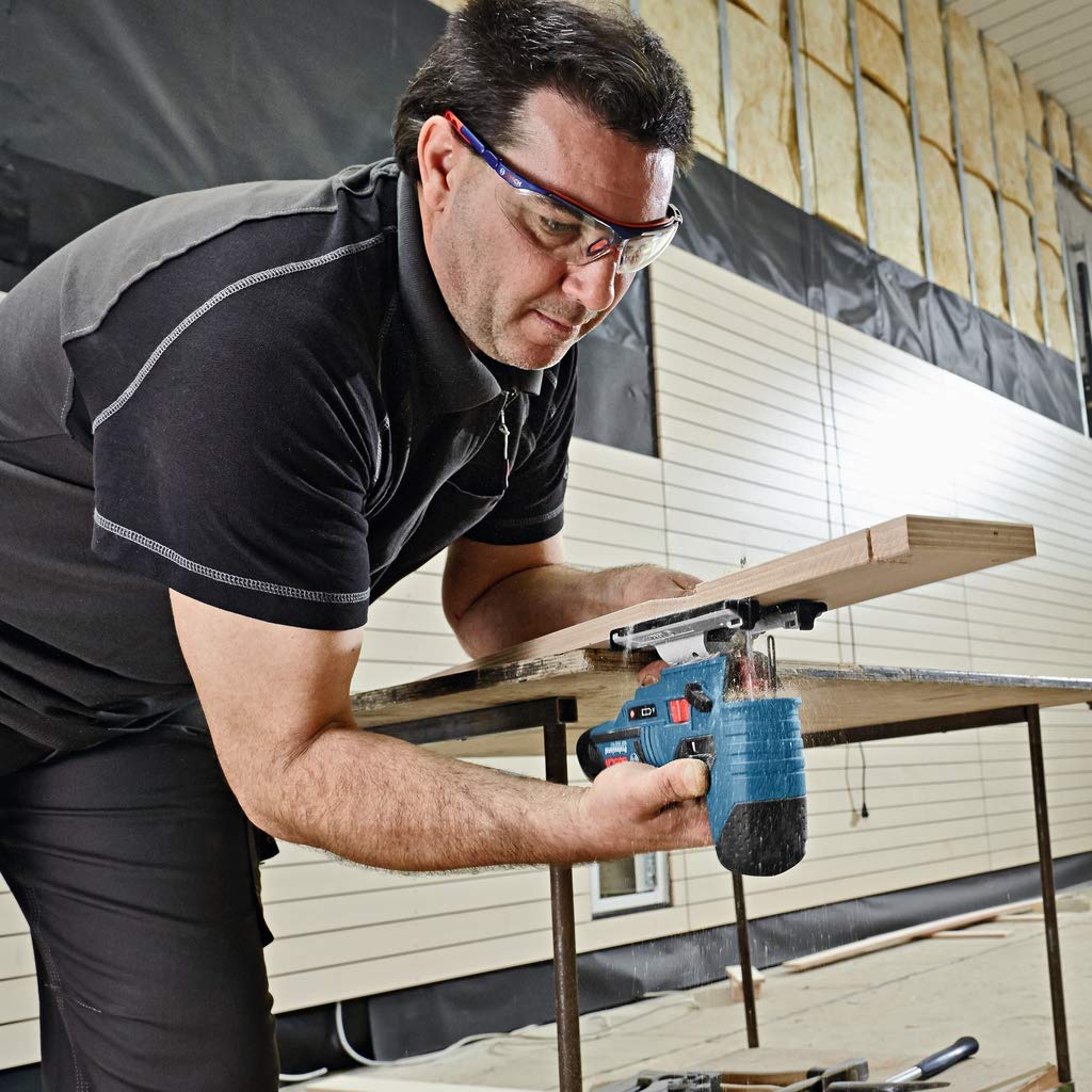 Bosch Professional 12V System Akku Stichsäge GST 12V-70 (Schnitttiefe in Holz: 70mm, inkl. 2x Sägeblatt, Gleitschuh, Spanreißschutz, L-BOXX, ohne Akku/ Ladegerät) 5