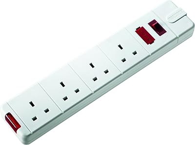 Masterplug SWFG4W-MP 4 Way Trailing Socket with Power Switch 13 Amp White