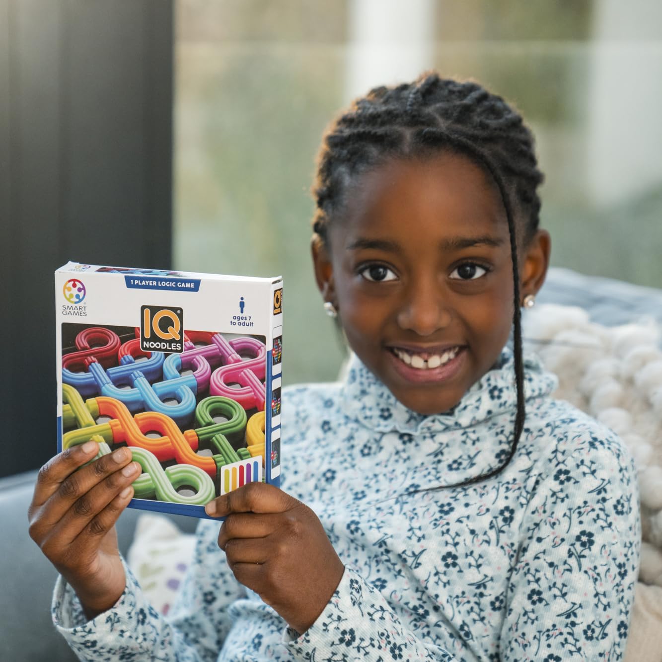 SmartGames IQ Noodles - A Travel Friendly Logic Puzzle for Ages 7 - Adult with 120 Challenges and 2 Play Modes!