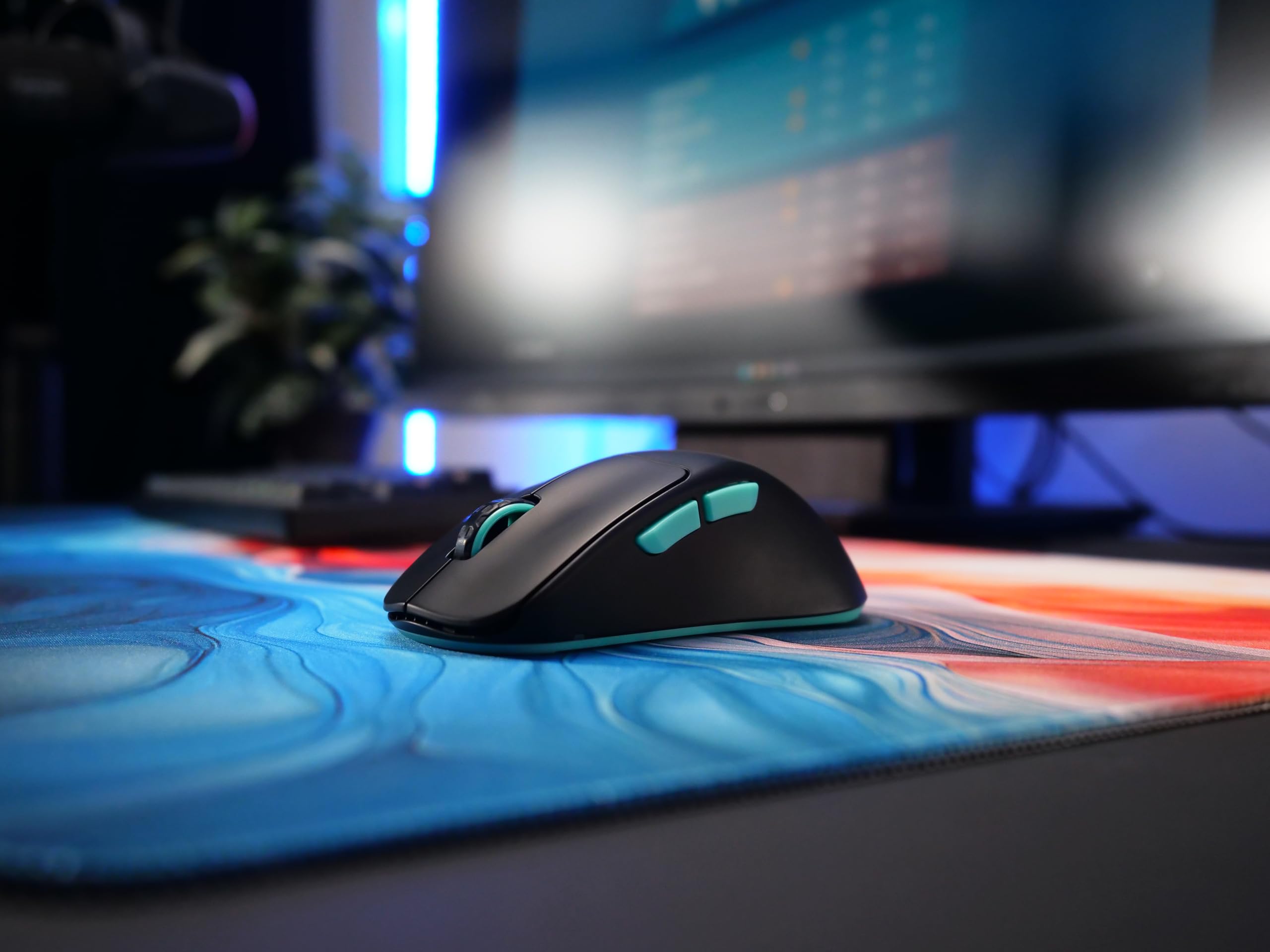 CHERRY XTRFY M64 Wireless, Ultraleichte Kabellose Gaming-Maus, 2,4 GHz Funk, Optimiert für esports, Ergonomische Form mit Besonders Niedriger Front, Schwarz 2