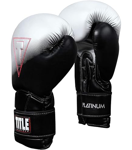 TITLE Platinum ボクシンググローブ ブラック/シルバー 14oz TITLE Platinum ボクシンググローブ ブラック/シルバー 14oz TITLE