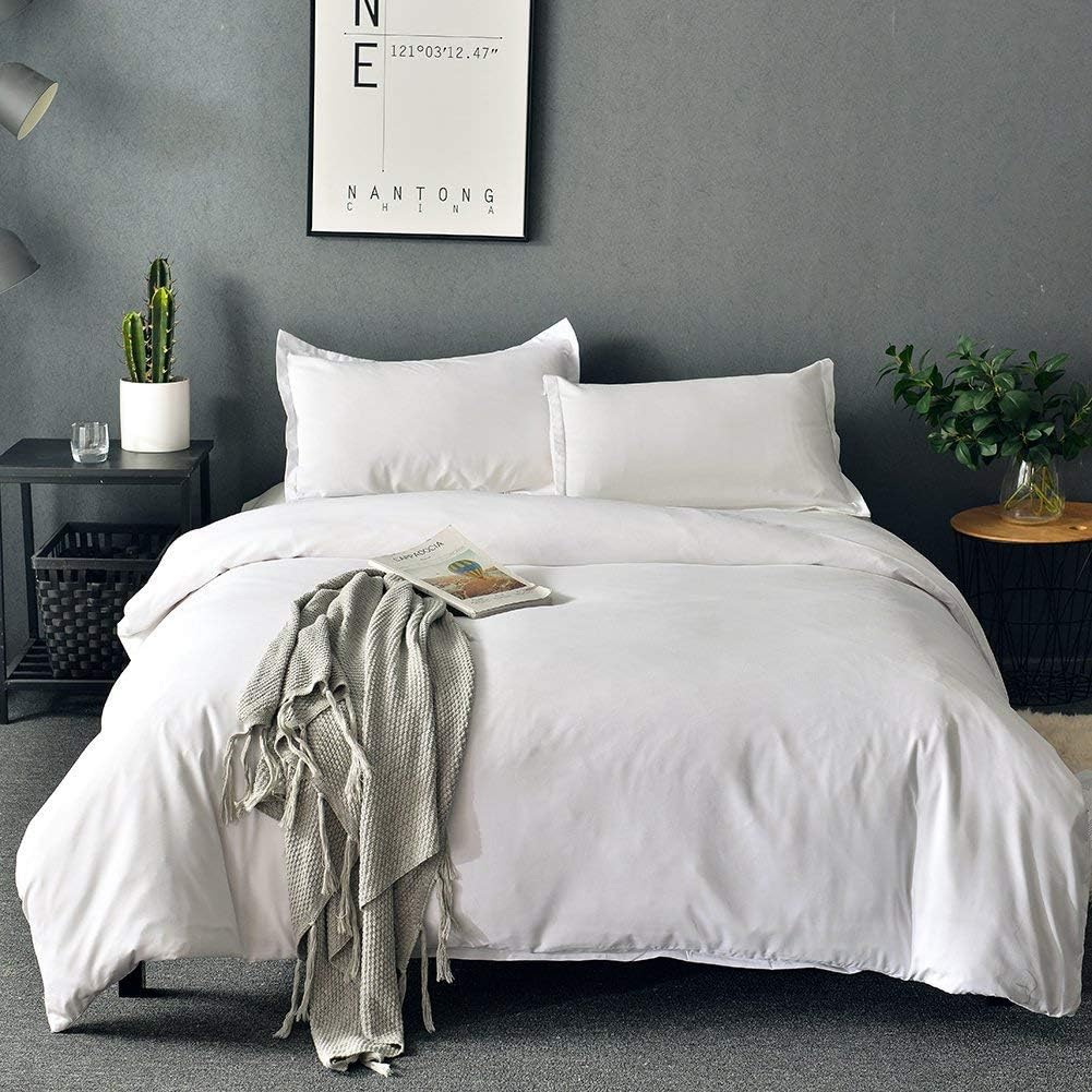 SORMAG Bedding Duvet Cover Queen Size 6 Piece, Ultra Soft Double Brushed Microfiber Hotel Collection, Duvet Cover with Zipper Closure, White