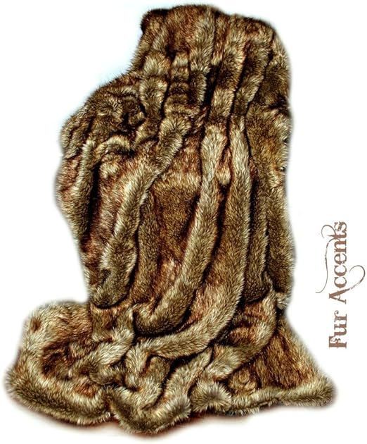 Amazon Com Plush Faux Fur Throw Golden Brown Wolf Premium Quality Faux Fur Designer Throw Blanket Soft Minky Cuddle Fur Lining 3 X5 Home Kitchen