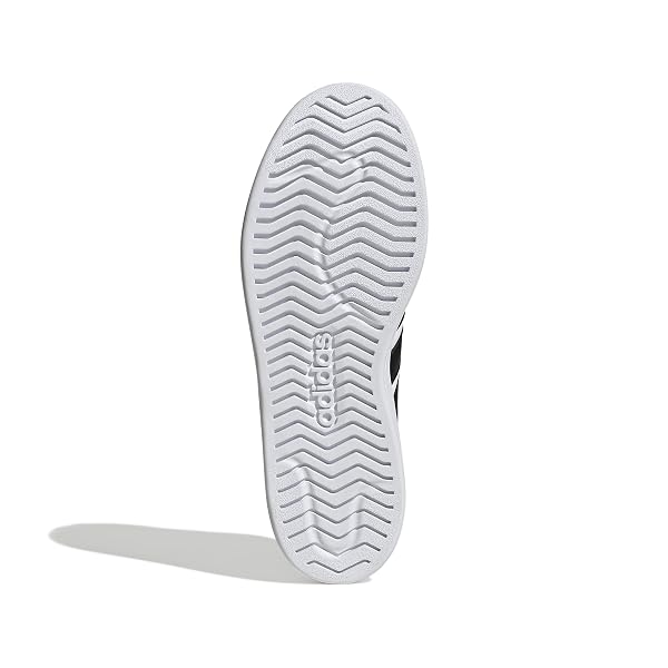 ADIDAS MEN’S STREETALK, WHITE/BLACK/GOLD METALLIC, 9.5