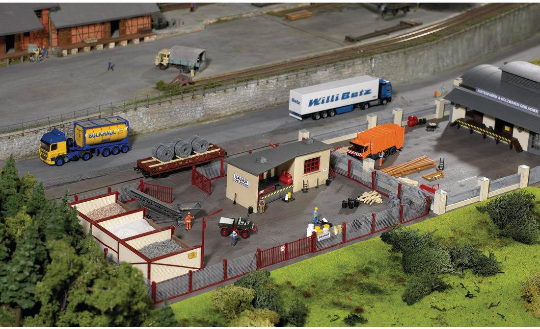Piko 61153 Bauhof Neustadt.