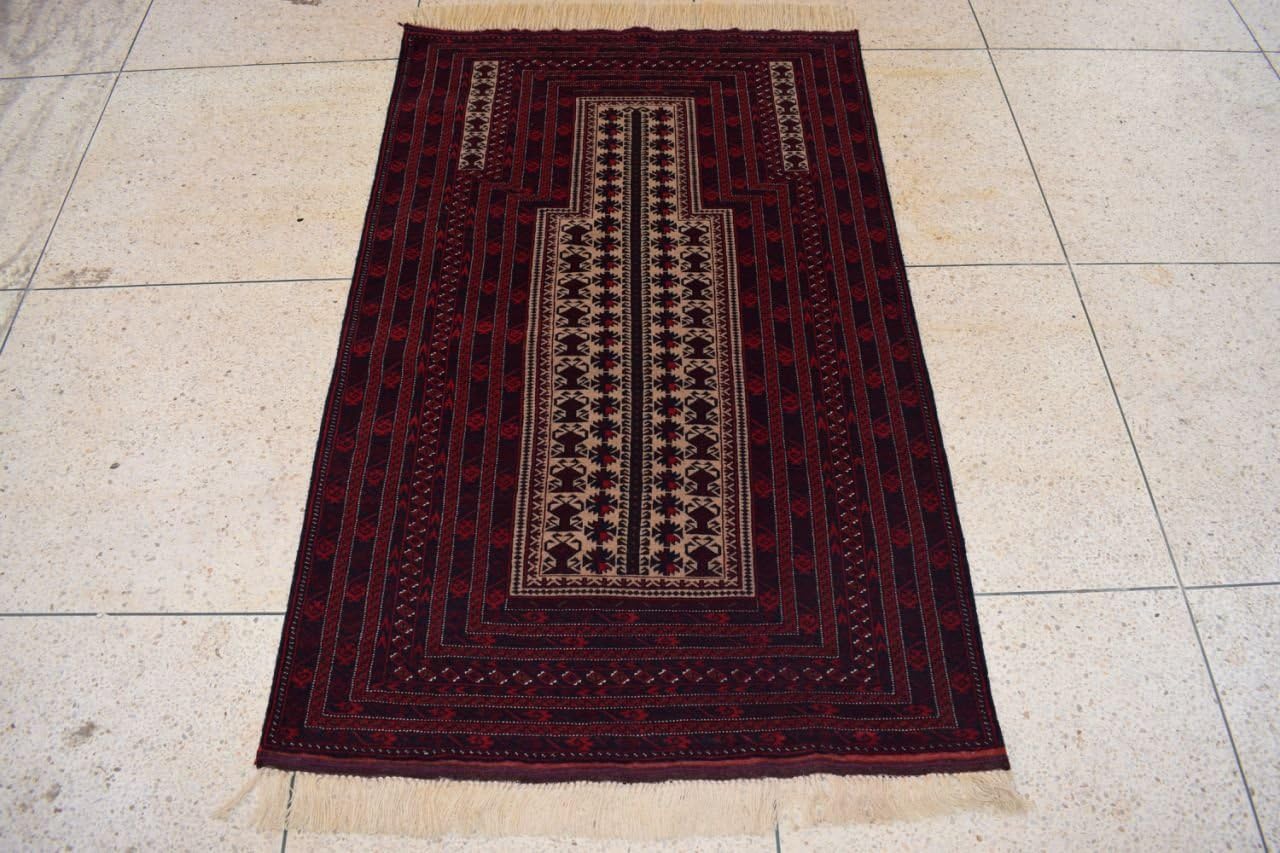 PC # 630 Made from Deer Skin / wool Finest Hand Made Prayer Rug Kawdani Area Rug 155 x 95 cm - 5 x 3 Feet