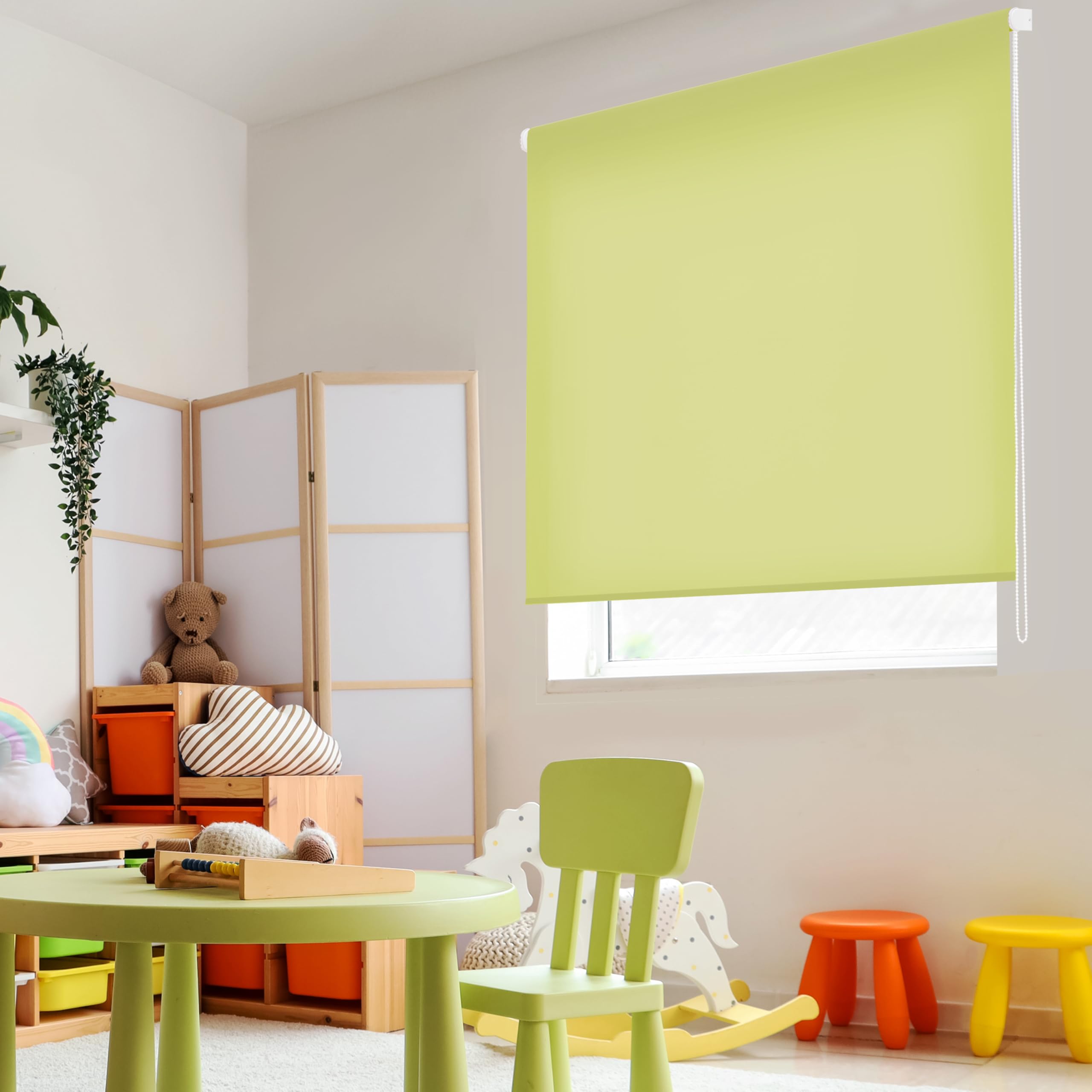 Blindecor Ara - Plain translucent roller blind, pistachio, 140x175 cm (width x height)