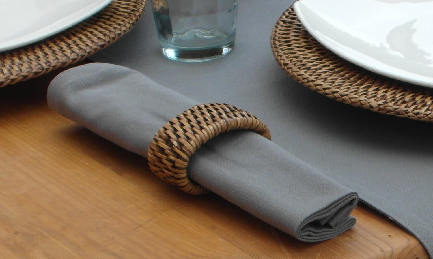 PACK OF 4 GREY TABLE NAPKINS Amazon.co.uk Kitchen & Home