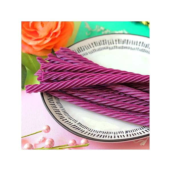 RED VINES GRAPE LICORICE TWISTS