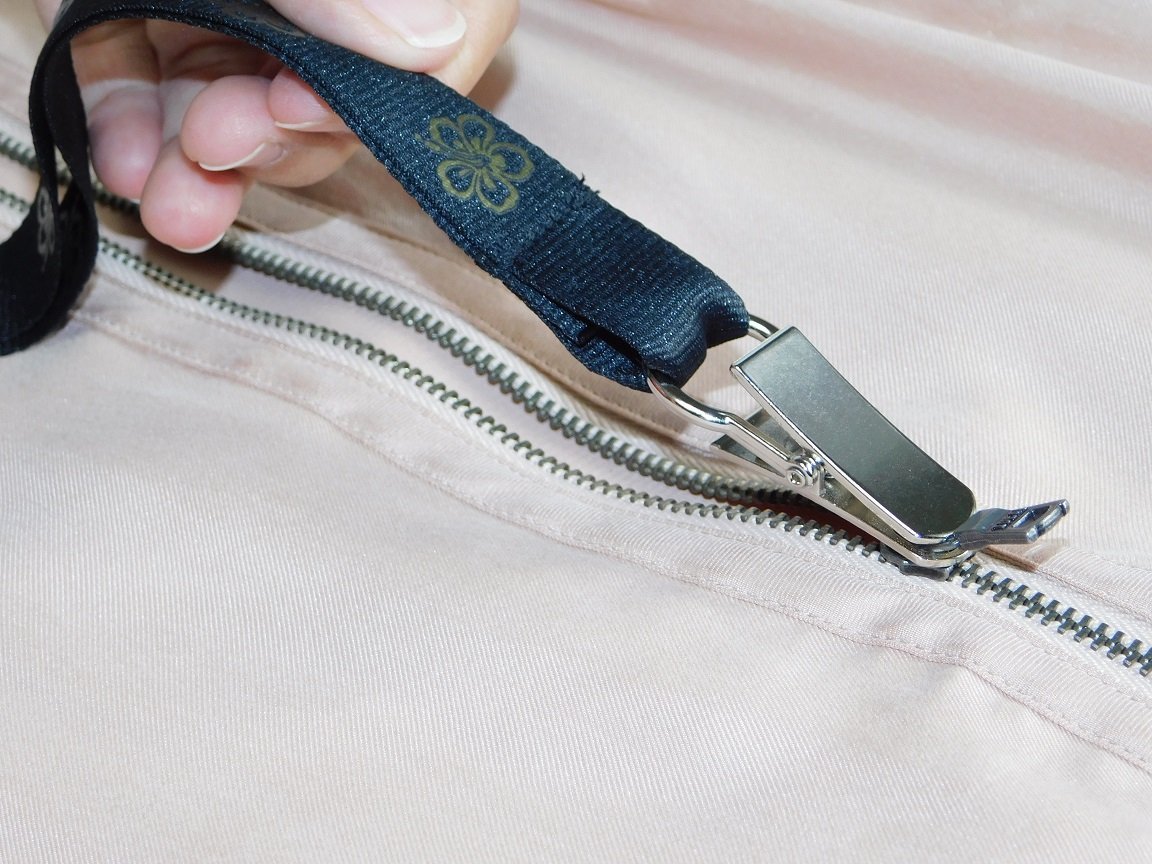 Zip My Dress Premium Zipper Puller with Black Ribbon