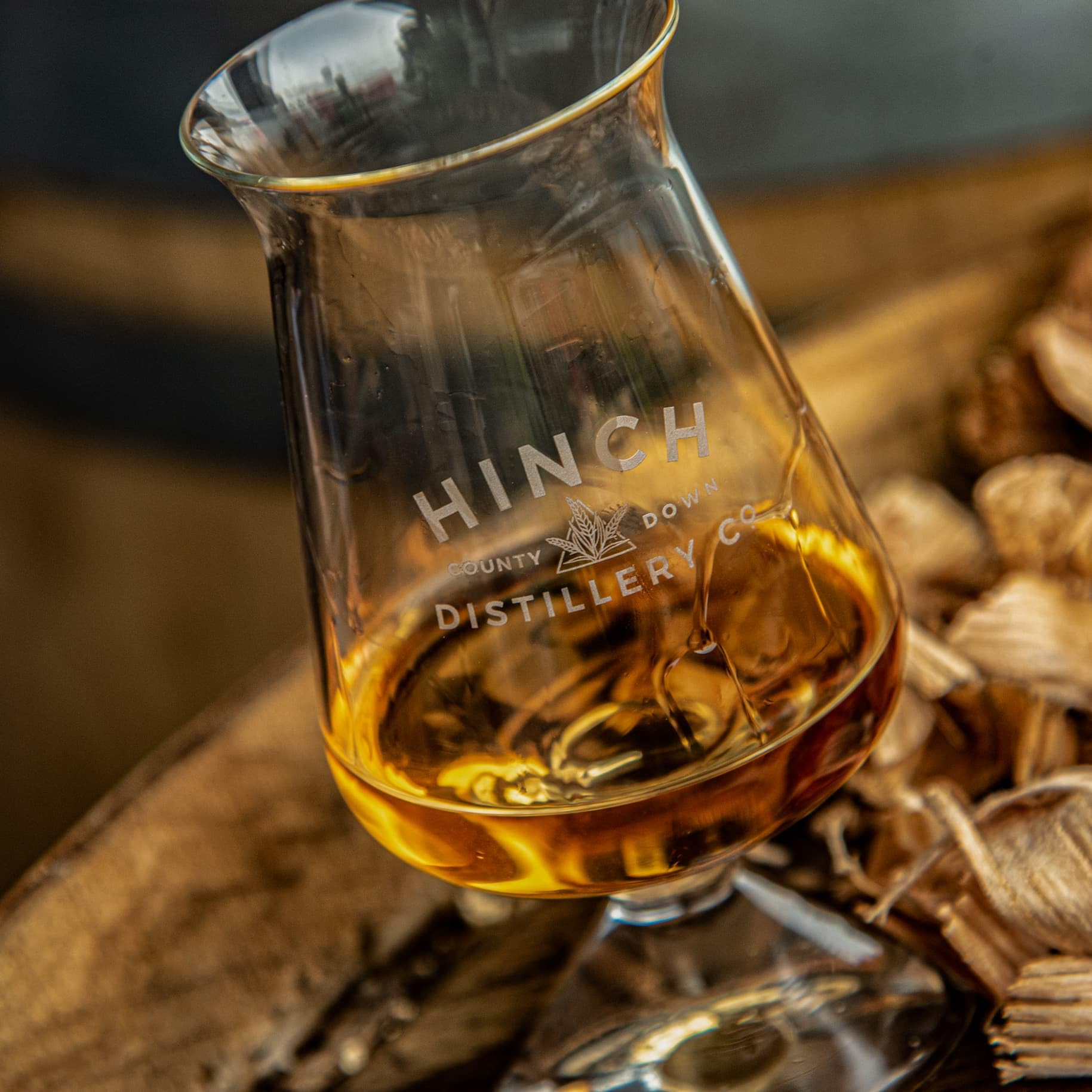 Hinch Irish Whisky aged 5 years Connoisseur Collection 46% vol • triple distilled double wood • Madeira Wine Cask Finish (1 x 0.7 l) 6