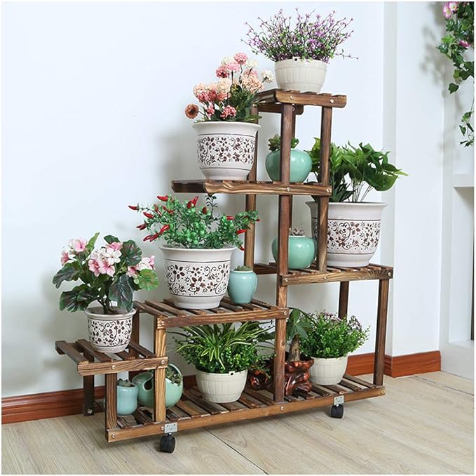 estantes en madera para plantas