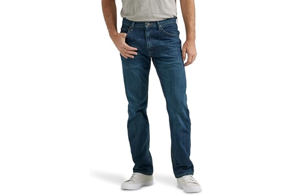 Wrangler Mens Classic 5-Pocket Regular Fit Cotton Jean